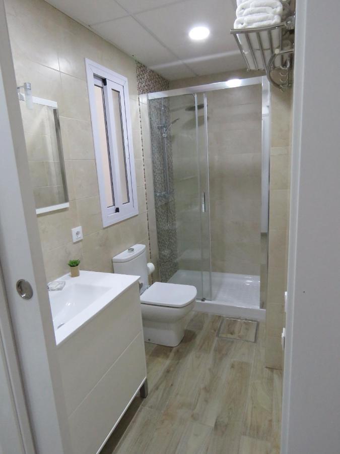 Living Sevilla Apartments Hercules Sevilha Exterior foto